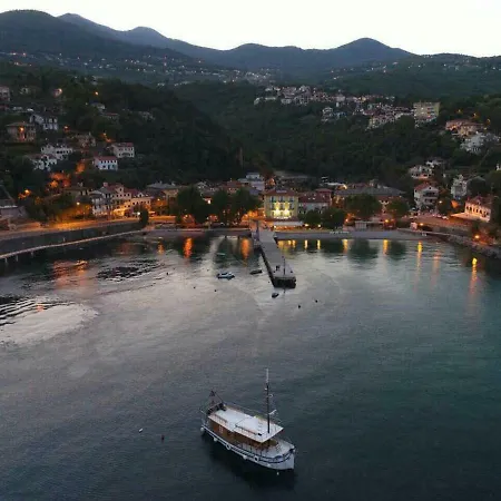 Ikarka Ika